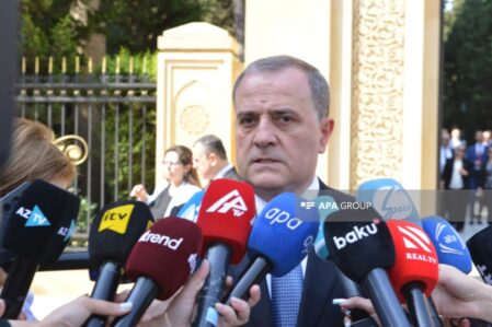 Ermənistanla sülh sazişinin taleyi bundan asılıdır – Bayramov açıqladı