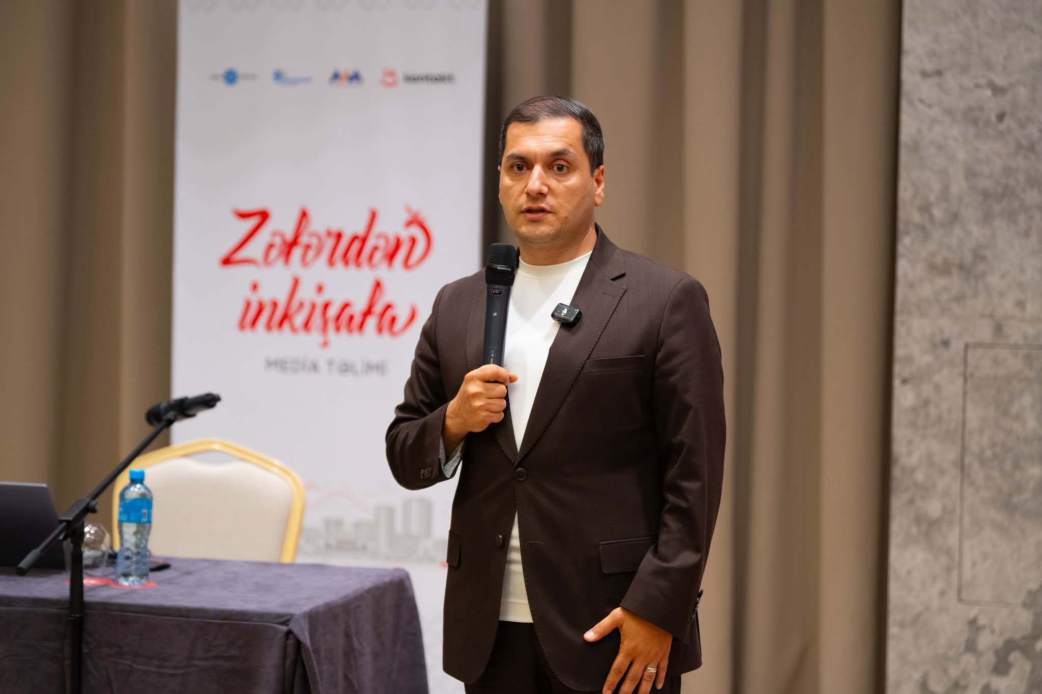 ASAN İnnovativ İnkişaf Mərkəzi və “Kontakt” Şuşada jurnalistlər üçün təlim keçirdi - FOTOLAR 2 fe 2