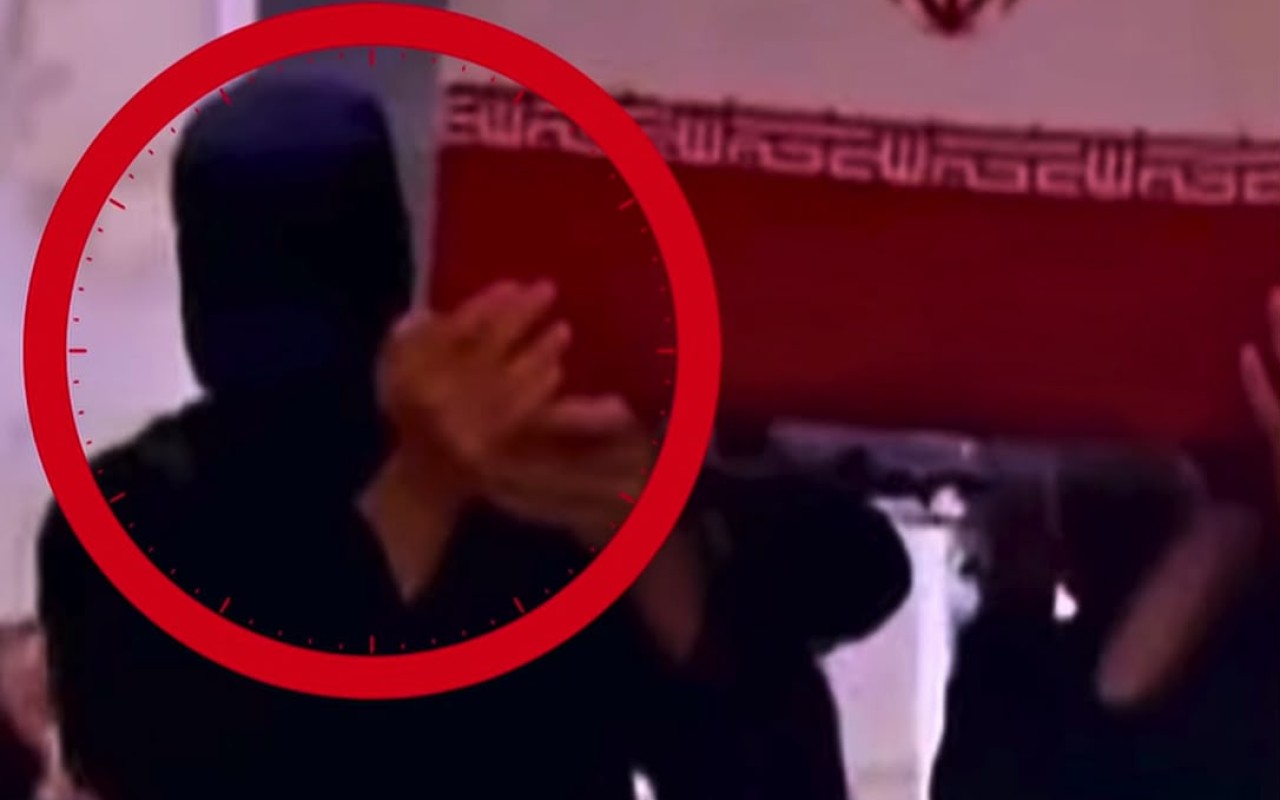 Xameneinin tabutunu daşıyan gizli şəxs kimdir? - VİDEO 1 gizli