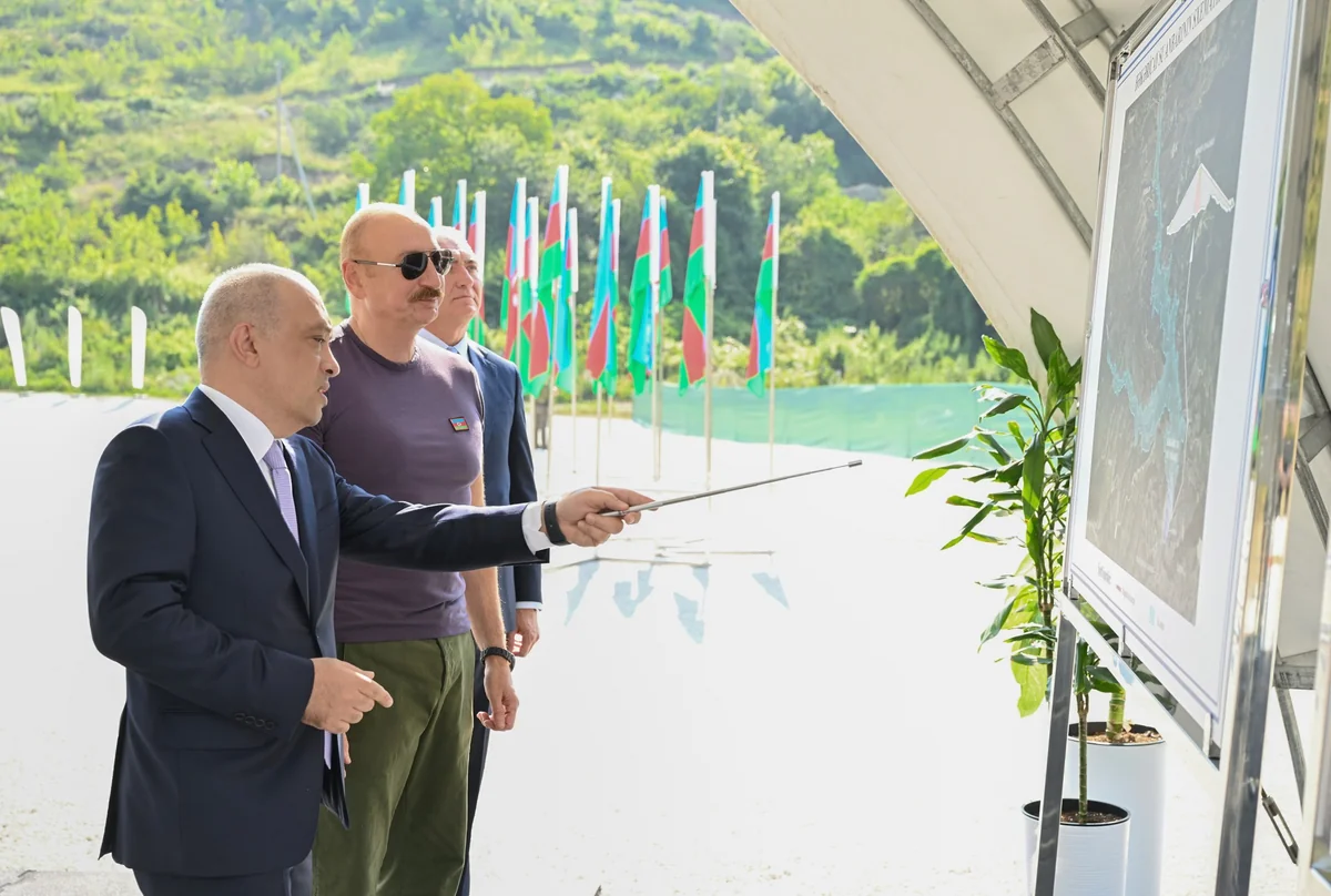 Prezident Laçında "Həkəriçay" su anbarının təməlini qoydu - FOTOLAR 3 hk 3