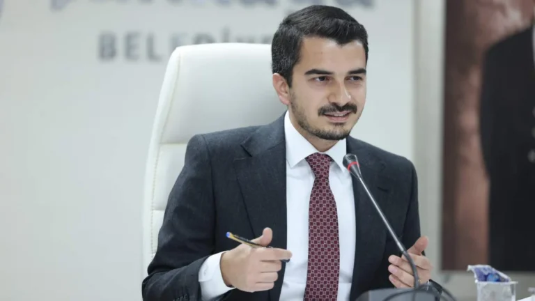 Ankarada bələdiyyə sədri də daxil olmaqla 27 nəfər saxlanıldı