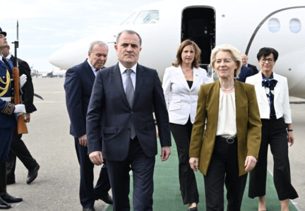 Leyen Azərbaycana gəldi – FOTO