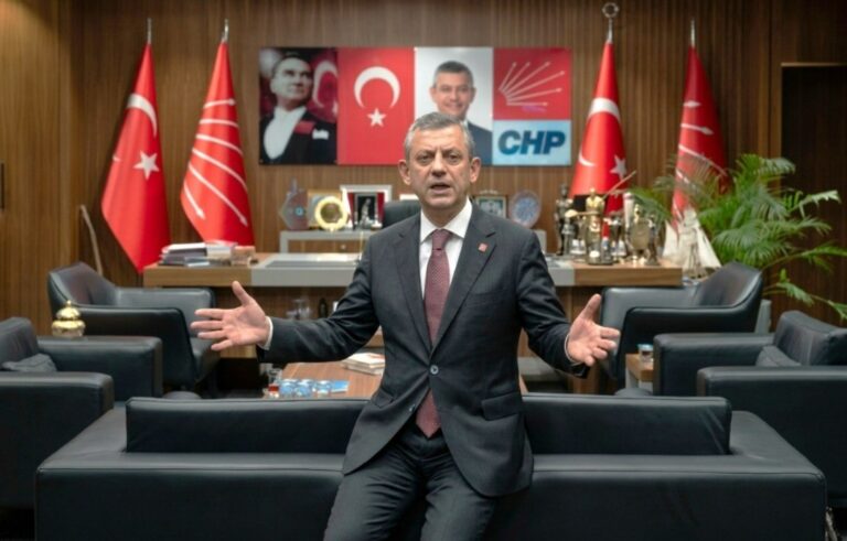 Özgür Özəl Kamalizmdən imtina edir? - Oğuzhan Bilgin yeni partiya haqda şifrələri açdı