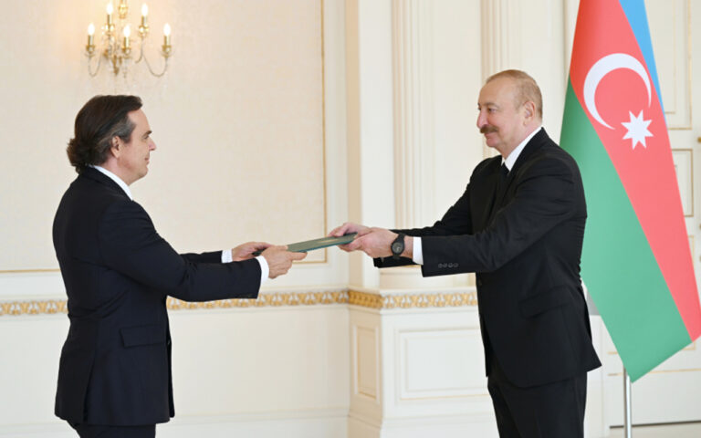 Prezident yeni səfirləri qəbul etdi - FOTOLAR