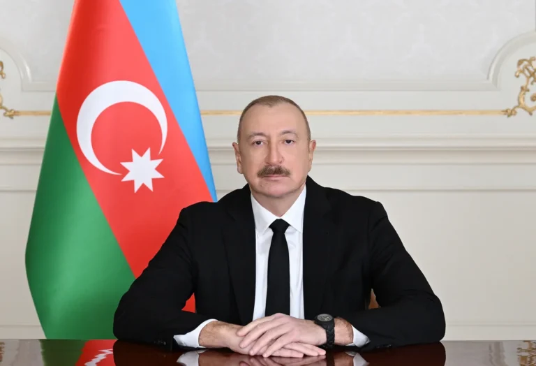 İlham Əliyev Sinqapur prezidentini təbrik etdi