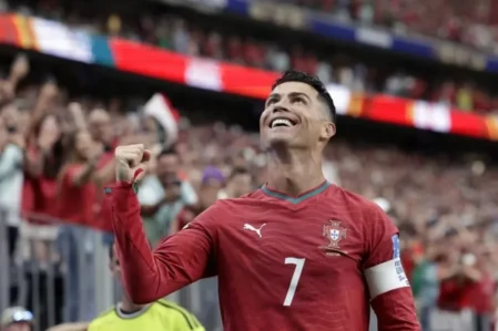 Ronaldo venesuelalı uşağa belə dəstək oldu – VİDEO