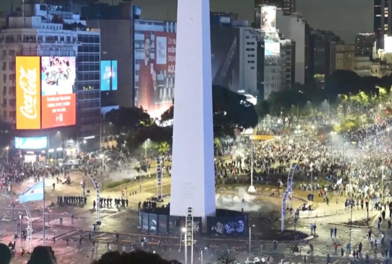 Argentinanın məğlubiyyətindən sonra ölkə qarışdı