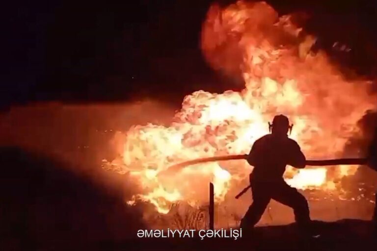 Yanacaq maşını aşdı, yanğın oldu - VİDEO