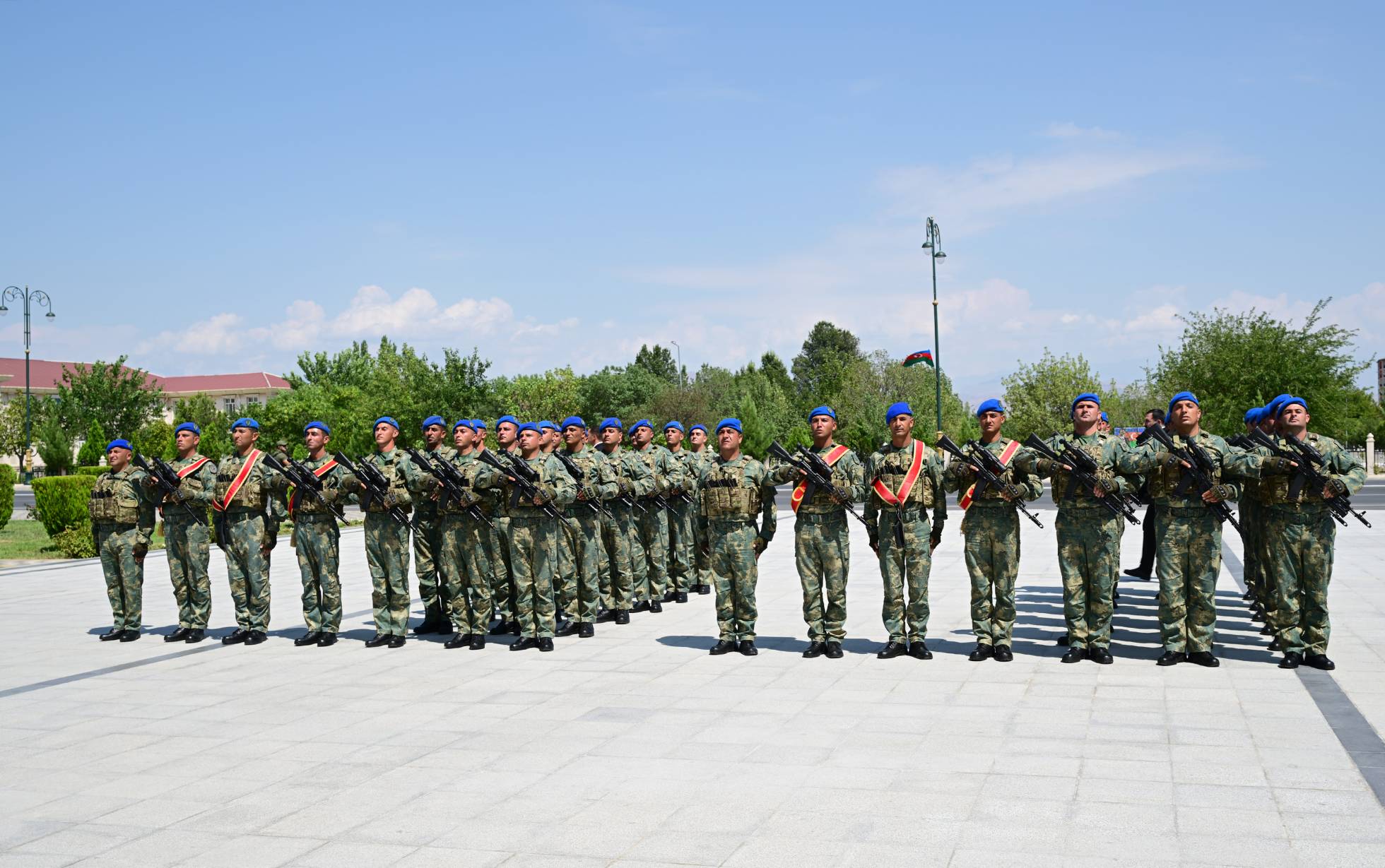 İlham Əliyev Naxçıvanda komando hissələrində – FOTOLAR 10 1786469483 439dbc306bc70aeb3df761952081313e