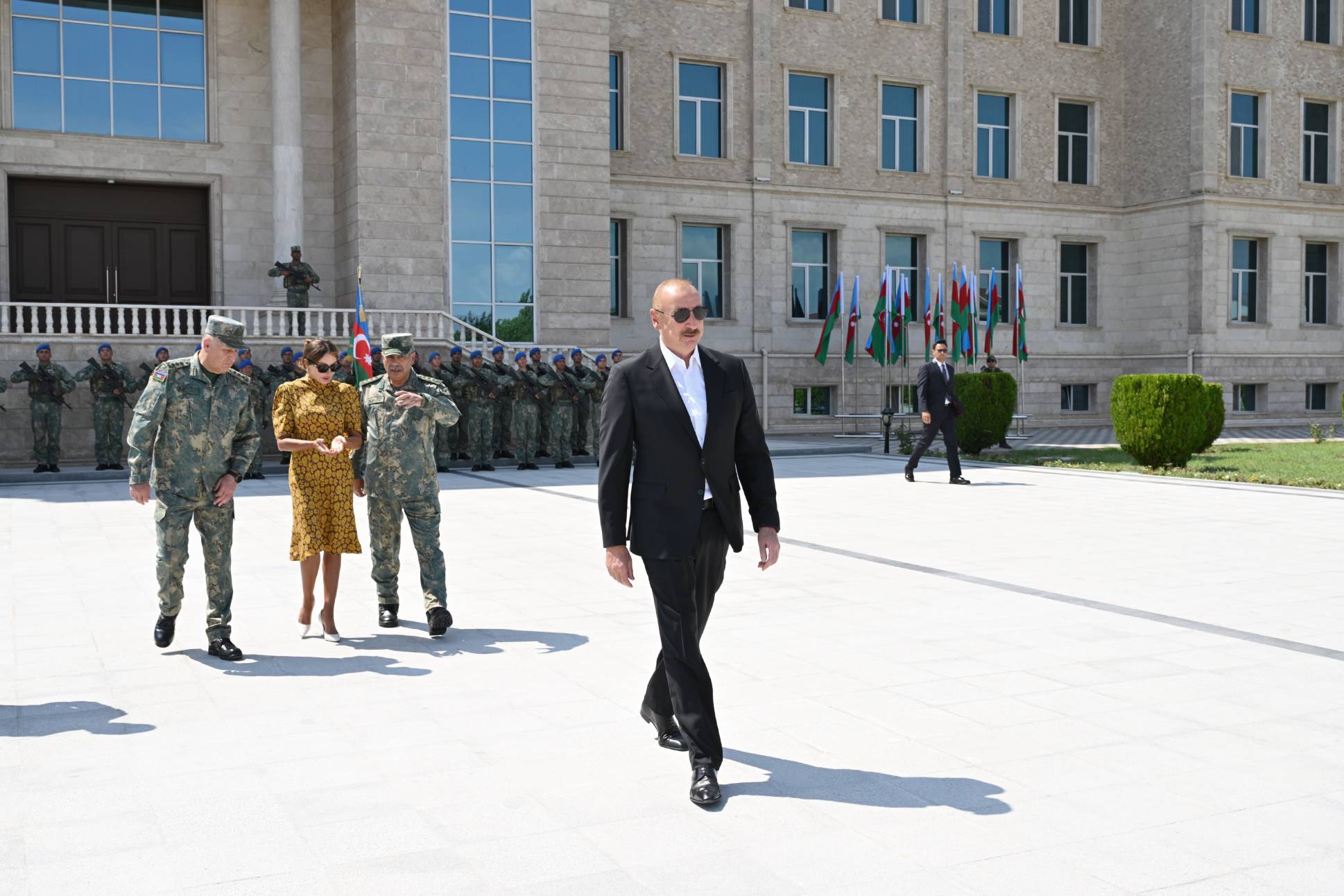 İlham Əliyev Naxçıvanda komando hissələrində – FOTOLAR 3 1786469493 c300ddbe0a7e6bc345e2992645b171a4