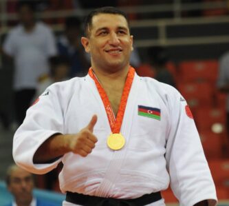 İlham Zəkiyev 10-cu dəfə Avropa çempionu oldu