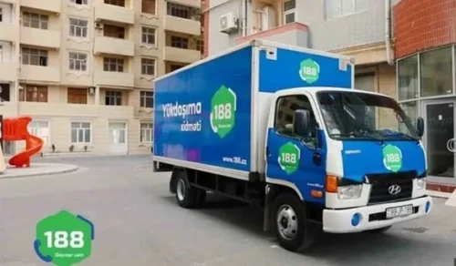 Məşhur yükdaşıma xidməti işçinin pulunu kəsdi
