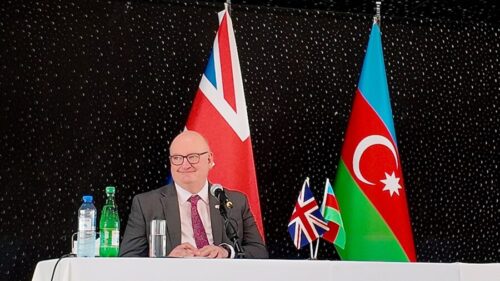 Norman Azərbaycan dilini necə öyrəndiyini açıqladı