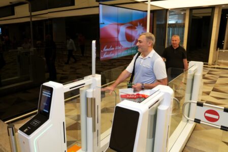 “Elektron qapı sərhəd nəzarəti sistemi” istifadəyə verildi – FOTOLAR