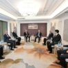 Əliyev-Paşinyan görüşünün keçirildiyi zalda diqqətçəkən detal – Hansı mesajı verdilər?