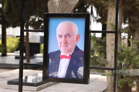 Tofiq Bakıxanov dəfn edildi – FOTOLAR
