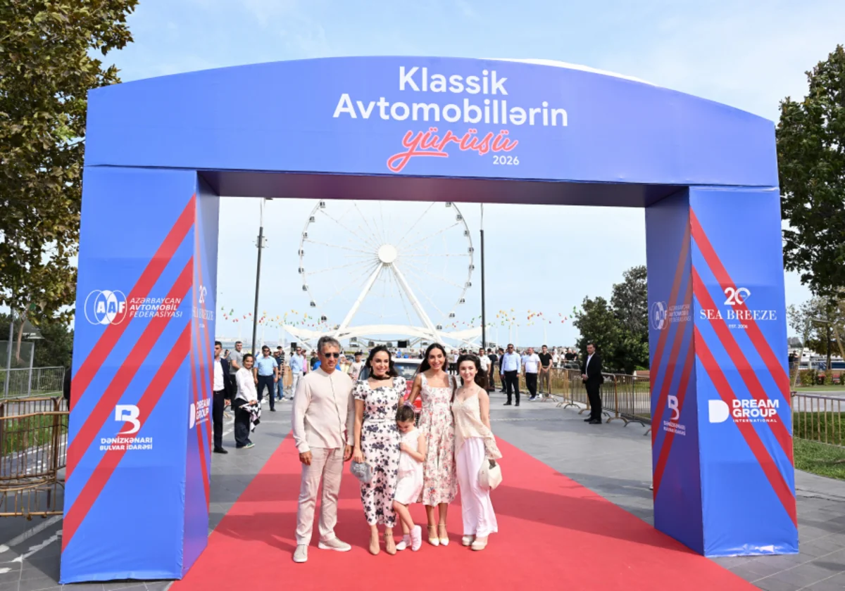Leyla və Arzu Əliyevalar klassik avtomobillərin yürüşünü izlədilər 4 fss0L4LDDhO79IWuMdJBW5s3nV8amhikC4BkpJL9 1200