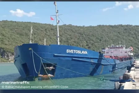 11 azərbaycanlının olduğu gəmi dənizdə batdı
