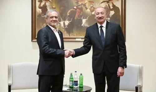 İlham Əliyev Pezeşkianla görüşdü – FOTO