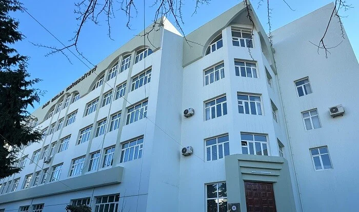 qizlar universiteti