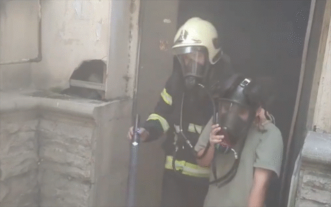 Sumqayıtda binada yanğın: sakinlər təxliyə edildi – Video