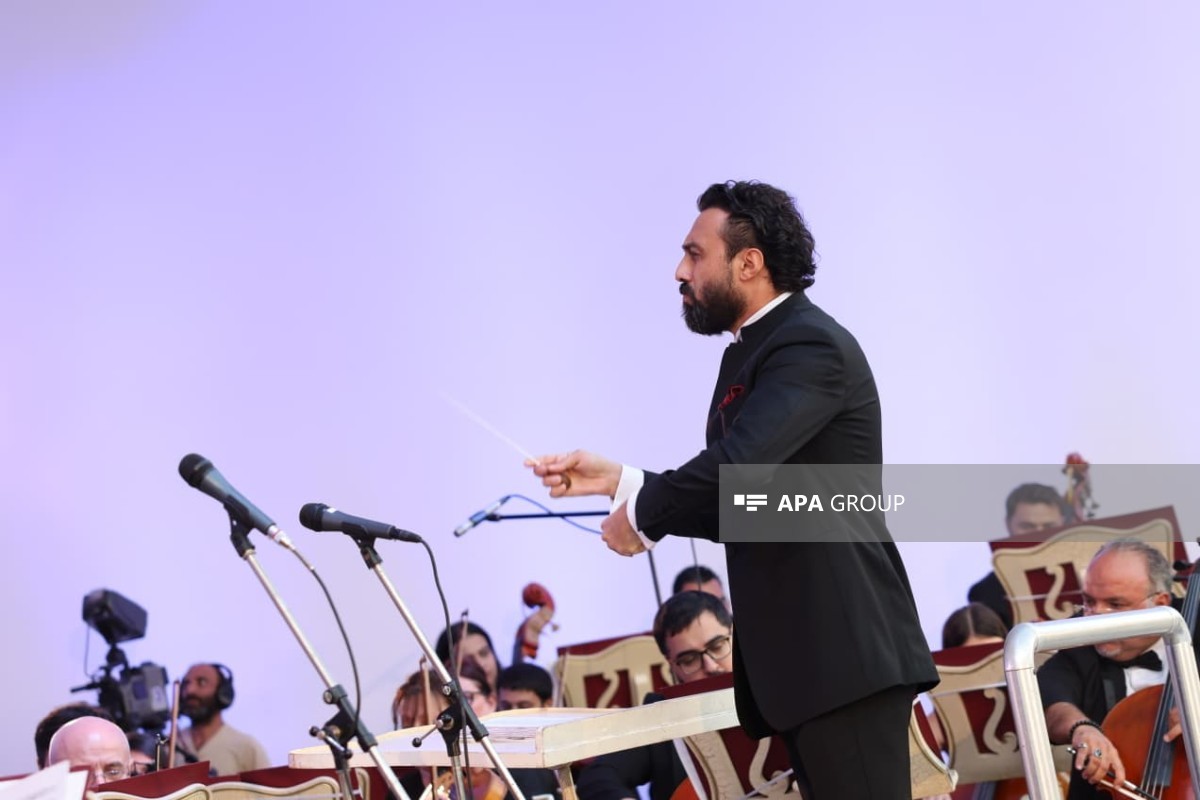 Üzeyir Hacıbəyli XVIII Beynəlxalq Musiqi Festivalının açılışı oldu – FOTOLAR 18 6aad4bdea1f8a6aad4bdea1f8b17897420466aad4bdea1f886aad4bdea1f89