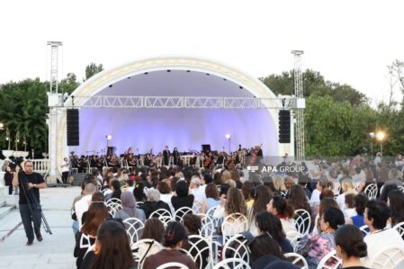 Üzeyir Hacıbəyli XVIII Beynəlxalq Musiqi Festivalının açılışı oldu – FOTOLAR