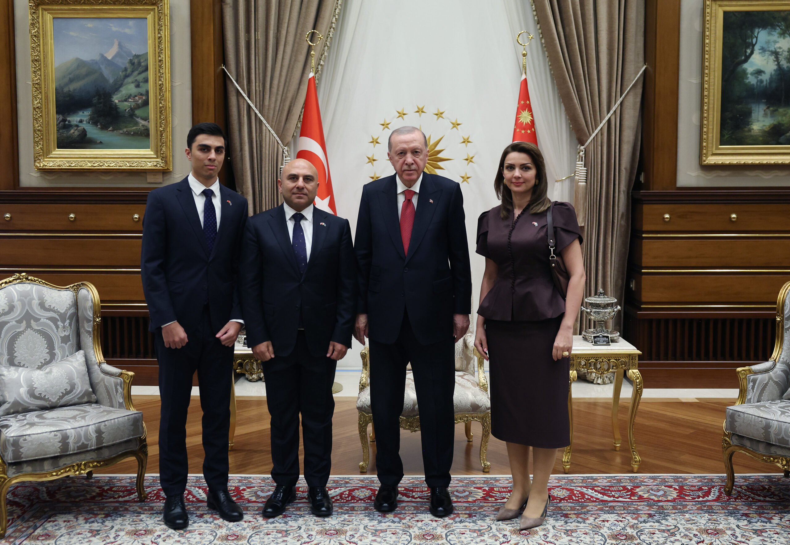 Rəşad Aslanov etimadnaməsini Ərdoğana təqdim etdi 2 AA 20260908 42418480 42418477 CUMHURBASKANI ERDOGAN BUYUKELCILERIN GUVEN MEKTUPLARINI KABUL ETTI scaled