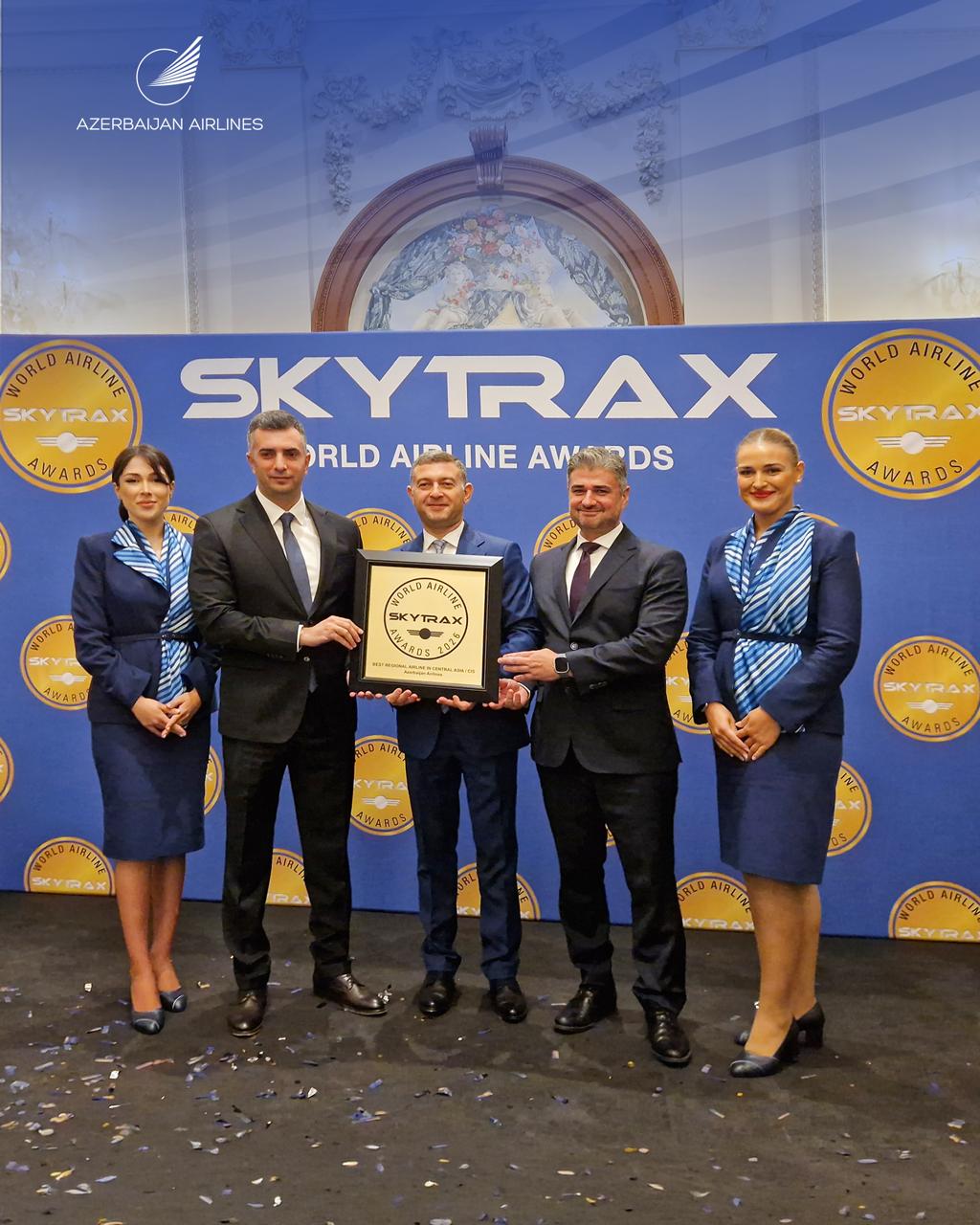 AZAL "ən yaxşı regional aviaşirkət" adına layiq görüldü - FOTO 2