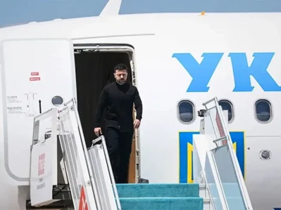 ee7b3b5e zelenskyy arrives in uk to meet new prime minister burnham visit ukrainian troops