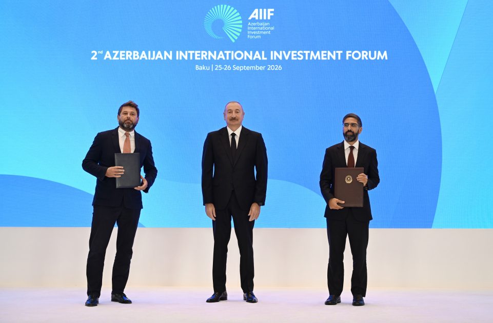 II Azərbaycan Beynəlxalq İnvestisiya Forumu: sənədlər mübadilə edildi - FOTOLAR 4 fl 94