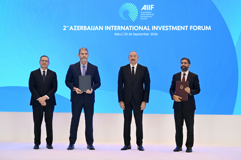 II Azərbaycan Beynəlxalq İnvestisiya Forumu: sənədlər mübadilə edildi - FOTOLAR 6 fl 96