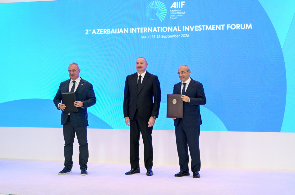 II Azərbaycan Beynəlxalq İnvestisiya Forumu: sənədlər mübadilə edildi - FOTOLAR 10 fl 99 1