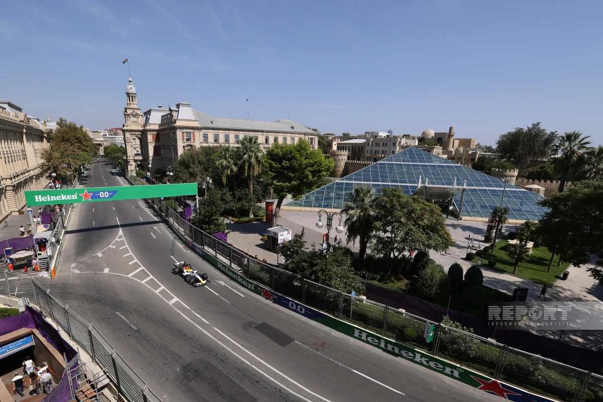 Formula 1: ilk sərbəst yürüşün qalibi o oldu - VİDEO 4 fr 43