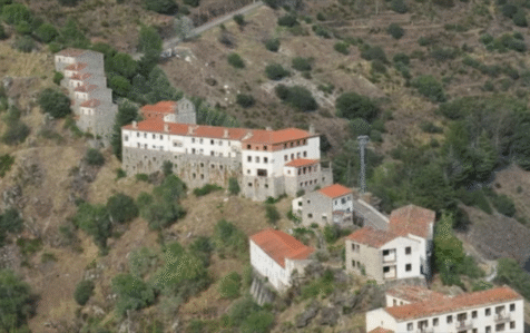 Bir mənzil qiymətinə kənd aldı – Fotolar