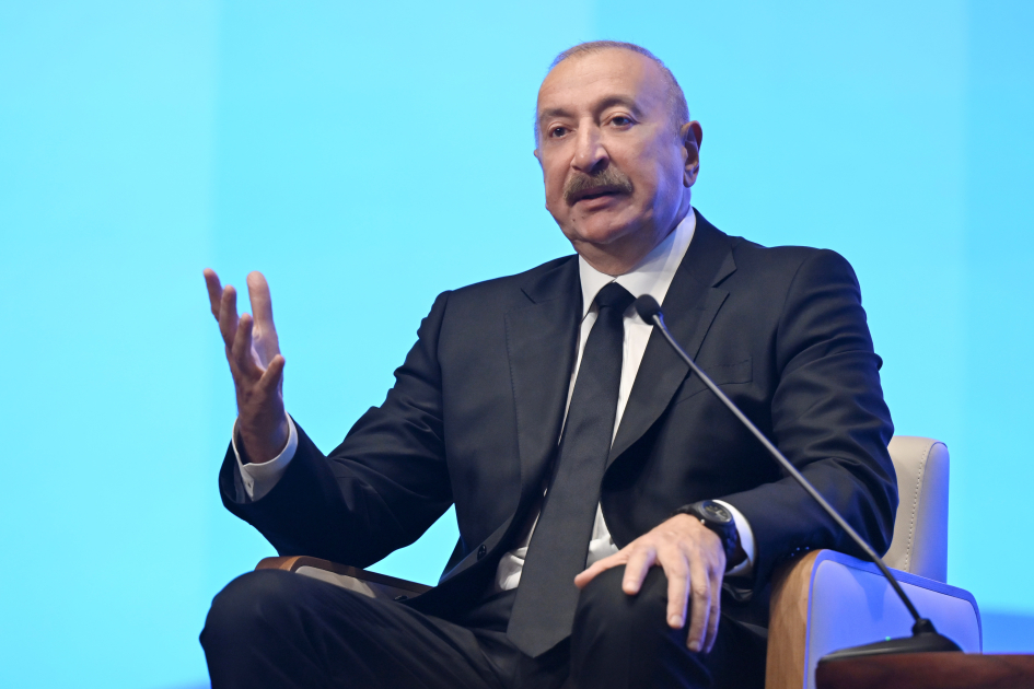 Bakıda keçirilən forumun ikinci günü: Prezident tədbirdə iştirak etdi - VİDEO 13 pr 49