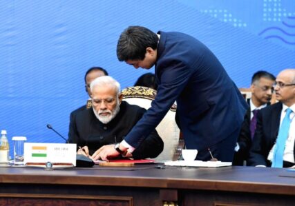 prime minister narendra modi signs documents at 856005 900x630 1