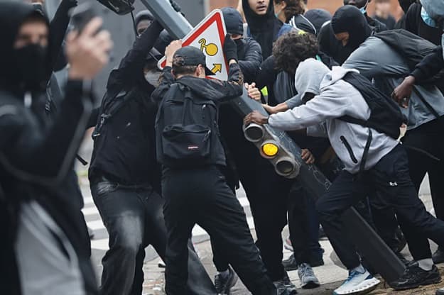 shkolniki protesty