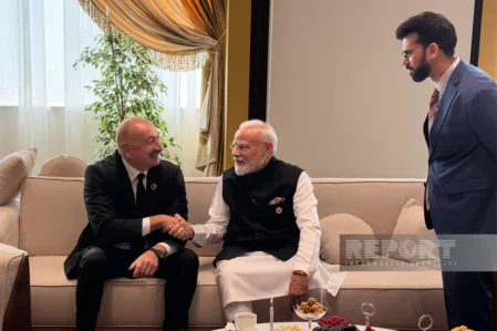 İlham Əliyev Modi ilə görüşdü – FOTO