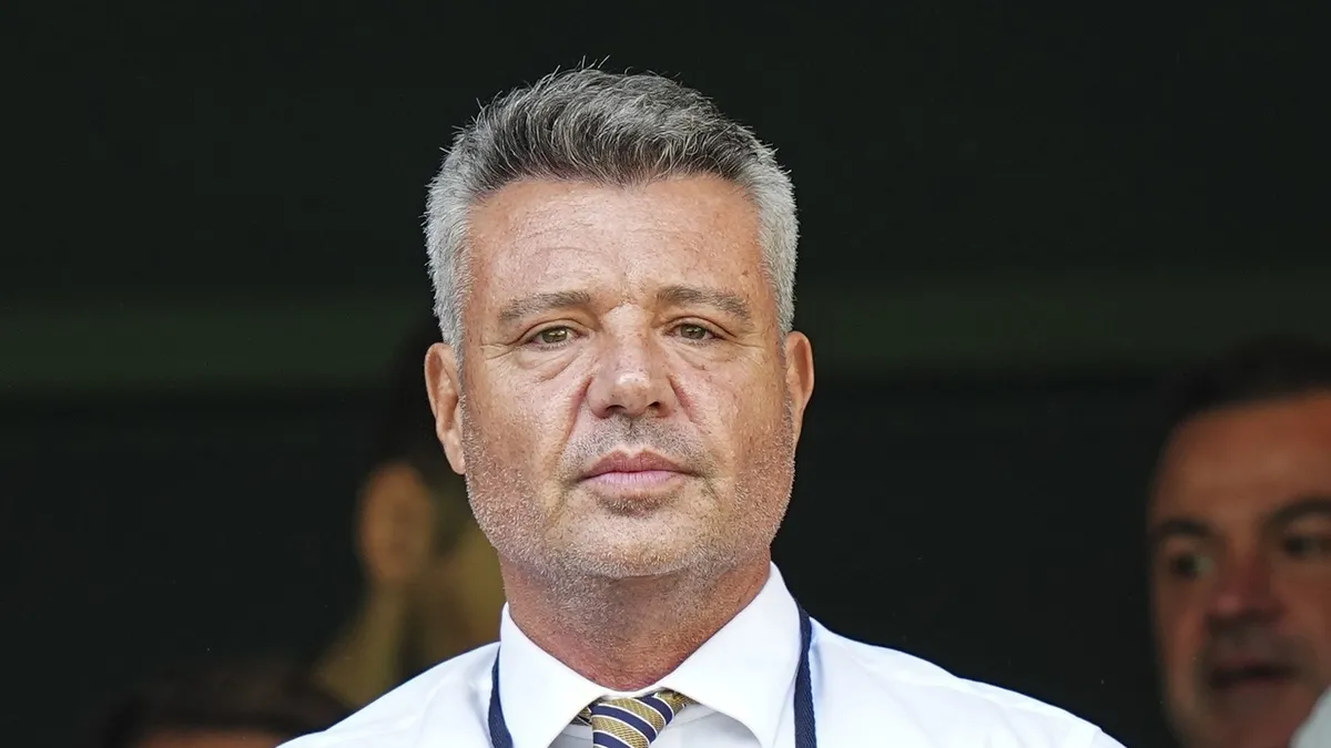1200x675 fenerbahce baskani sadettin saran mert hakan yandasin oyu 1758627068061
