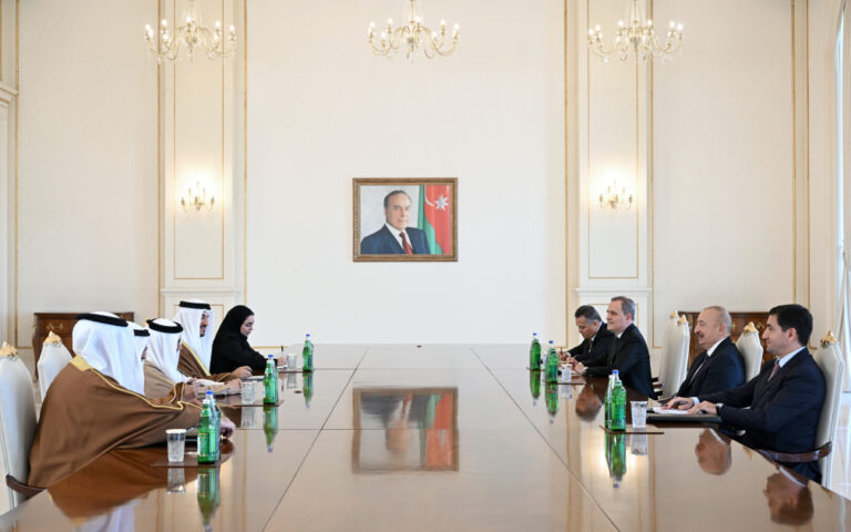 Prezident Bəhreynin xarici işlər nazirini qəbul edib - FOTO