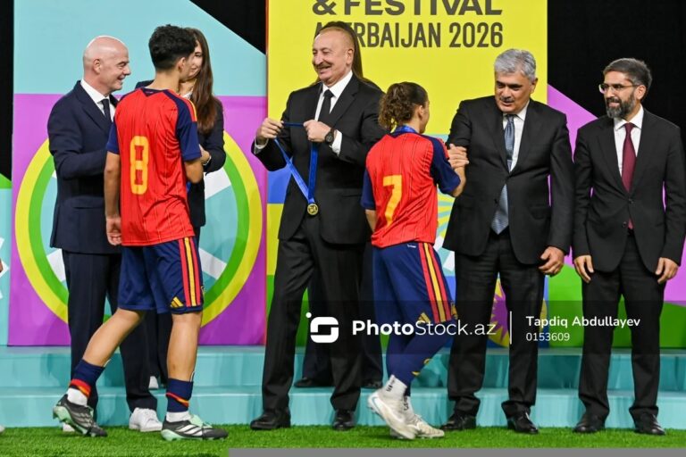Prezident İlham Əliyev "FIFA U-15 World Cup and Festival"ın mükafatlandırma mərasimində iştirak edib - Foto/Video