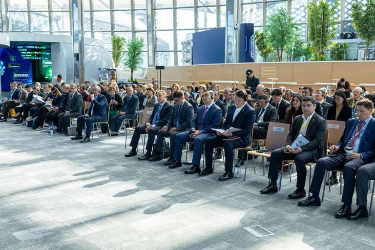 Süni intellekt dövründə həmkarlar ittifaqlarının rolu: beynəlxalq forum keçirildi - FOTOLAR 3 WhatsApp Image 2026 10 07 at 15.58.51 2