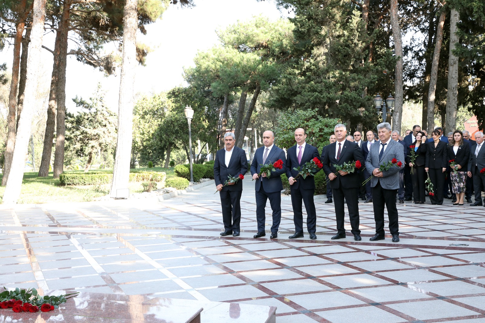 Suraxanıda YAP-ın VIII Qurultayından irəli gələn vəzifələr müzakirə olundu - FOTOLAR 3 WhatsApp Image 2026 10 16 at 10.18.15 5