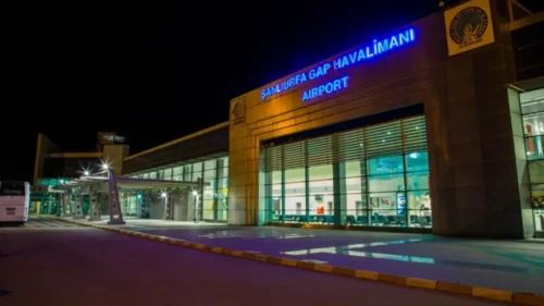 Türkiyə səmasında partlayış təhlükəsi: 143 nəfər təxliyə edildi
