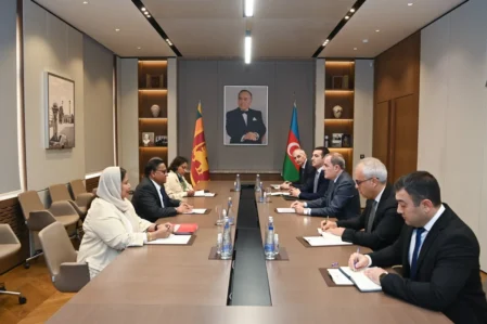 XİN başçıları ikitərəfli münasibətləri müzakirə etdilər – FOTO