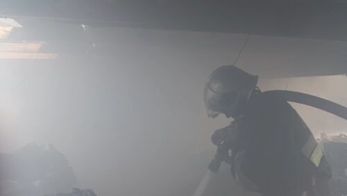 es