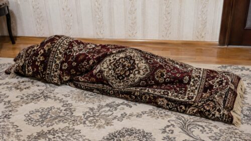 Ölən şəxsi niyə xalçaya bükürlər? – Çoxlarının bilmədiyi məqam