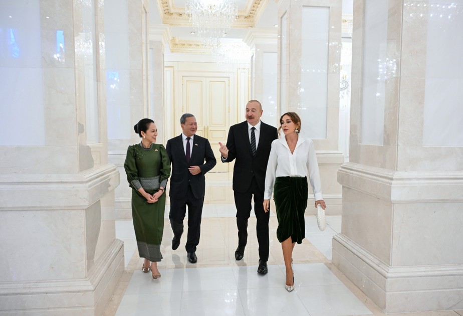 Kamboca baş nazirinin şərəfinə rəsmi nahar verildi - FOTOLAR 2 nh 42