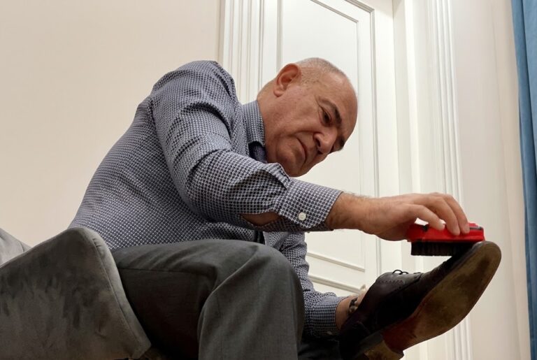 Видео с обувью Пашиняна — вскрылась такая деталь, что...